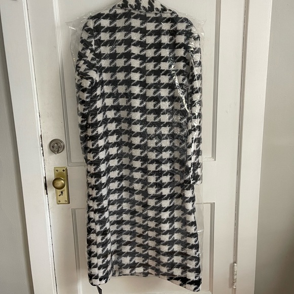 Houndstooth Long Maxi Coat - Picture 3 of 5